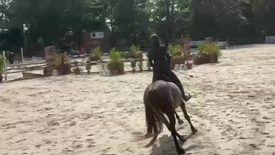 KOVER GIRL DE KEROUE