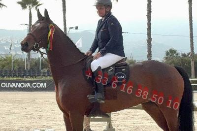 C KEOLA DE LA BRISE jument Z 5 ans Oliva Nova